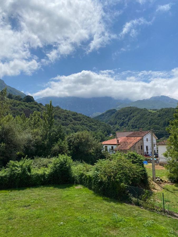 Apartamento LLAR DEL CARES Arenas De Cabrales Exterior foto
